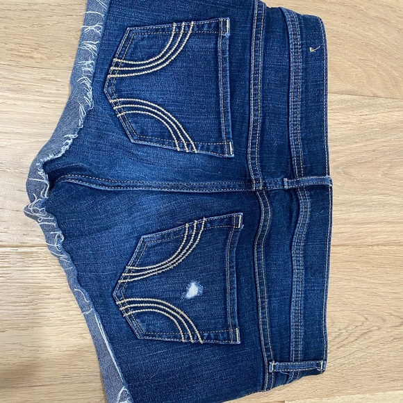 hollister jean short - Picture 2 of 2